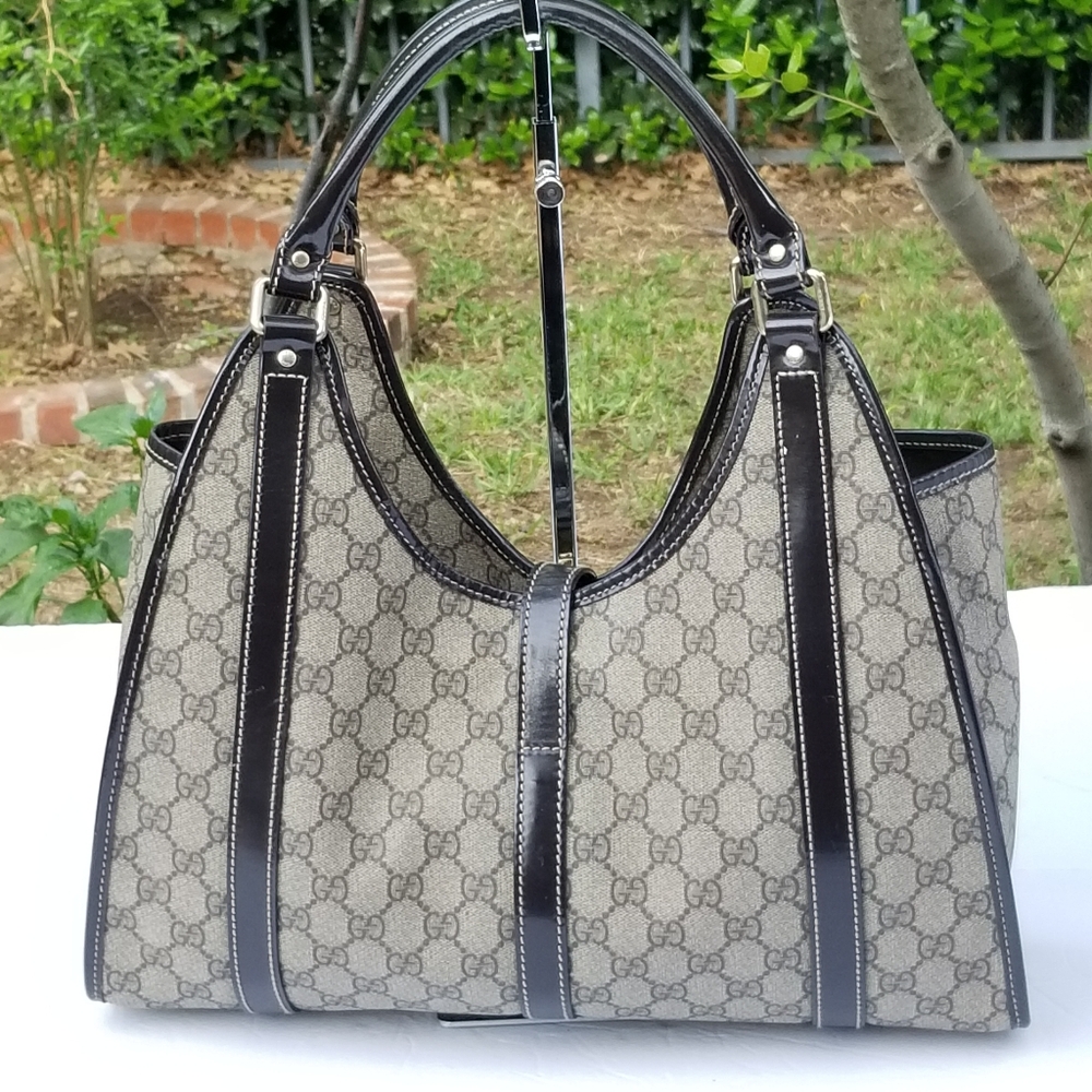 Gucci GG Supreme Vintage Bardot Hobo Shoulder Bag - Picture 9 of 16